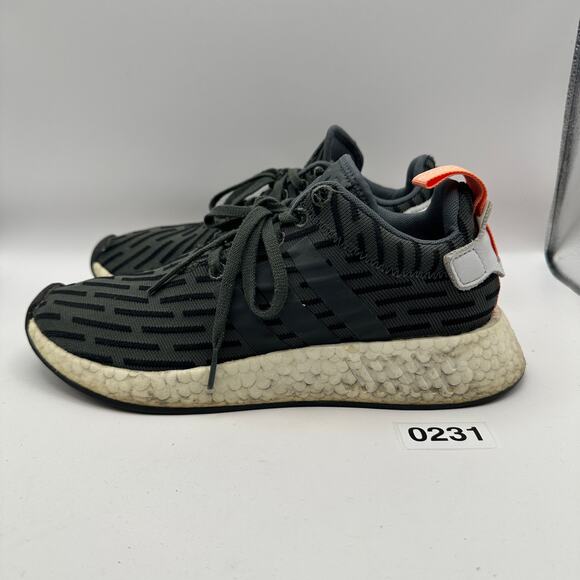 ADIDAS Women's 7.5 NMD R2 BA7259 Utility Green White BOOST - Picture 2 of 6
